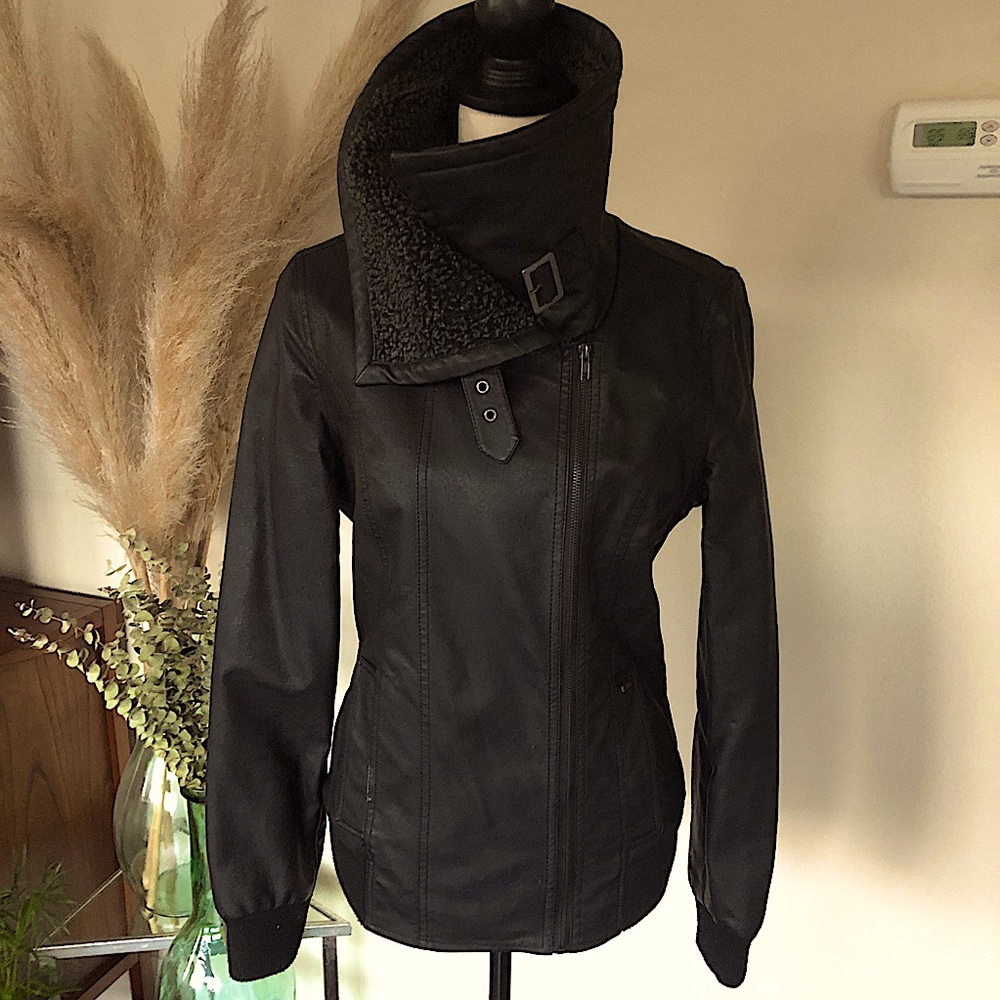 OBEY Black Leather Shearling Jacket w/ Chic Collar